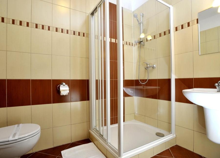 Pension U Vsech Certu Йичин Номер фото